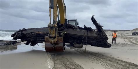 Last Piece of Mysterious Cape Ray Shipwreck Removed From Water | VOCM