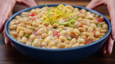 Easy White Chicken Chili Recipe | Bush’s Beans