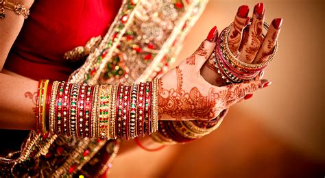 Bridal Bangles- Trending designs for the beautiful bride - Blog