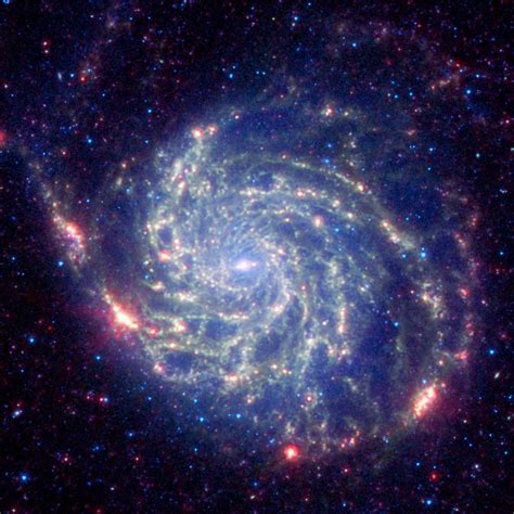 Space Images | Spitzer Space Telescope's View of Galaxy Messier 101