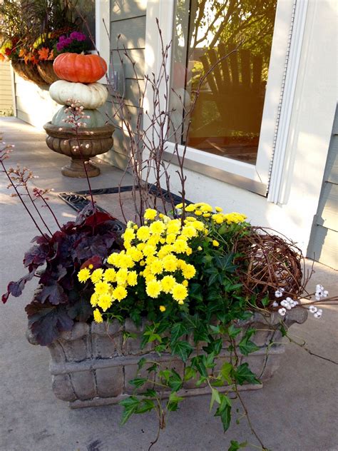 20+ Fall Outdoor Flower Arrangements