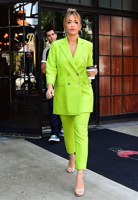 15 Trendy Neon Outfits For Spring 2020 - Styleoholic