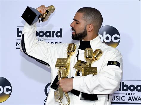 Billboard Music Awards: Drake Breaks Adele's Record, Wins 13 Trophies - NDTV Movies