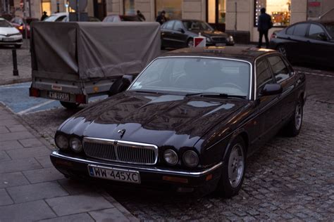 Black Jaguar XJ · Free Stock Photo