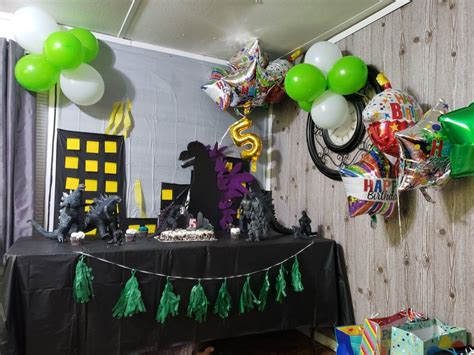 Godzilla Birthday Themed party | Godzilla, Fiesta