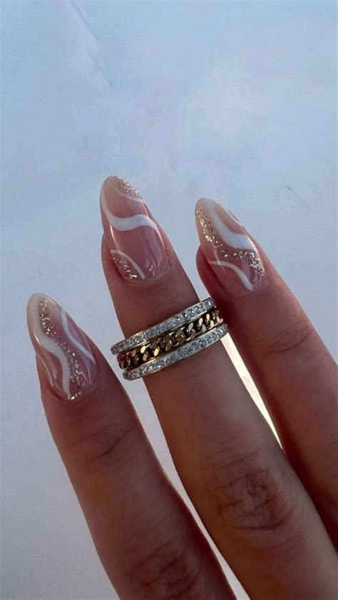 Glitter Gold Swirls – Alaaya.pk | Buy Press-on nails in Pakistan – Press On nails in Pakistan