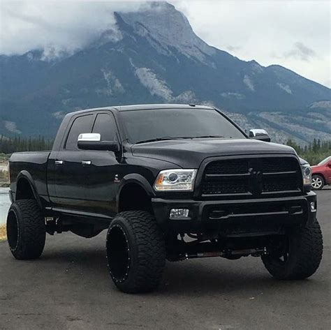 Ram 2500 Blacked Out