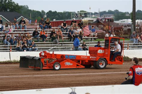 File:Truck And Tractor Pull Sled 2011 Mackville Nationals.jpg - Wikipedia, the free encyclopedia