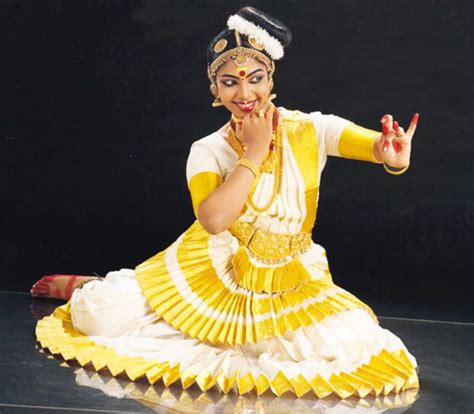 The Spell Bounding Dance: Mohiniyattam | Utsavpedia