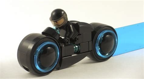 Lego Tron Bike: Enter The Age Of The Light Cycle | Bit Rebels