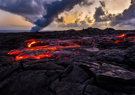 Hawaii Volcanoes National Park Closed Due to Continued Seismic Activity | REI Co-op Journal