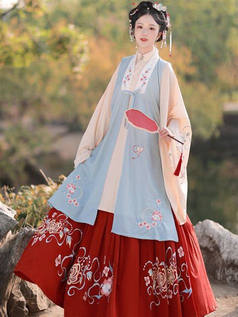 Chinese traditional dress | Dresses Images 2022