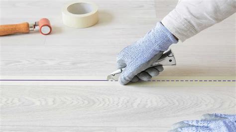 How to lay Vinyl flooring sheets, tiles and planks | Tarkett