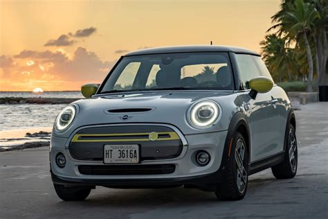 Test Drive: 2020 Mini Cooper Electric Review - CARFAX