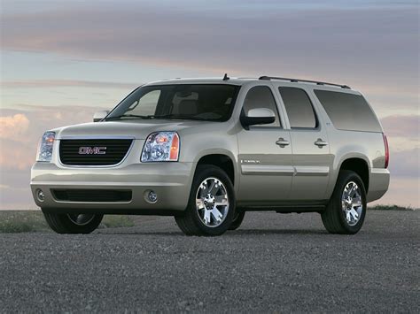 2014 GMC Yukon XL 1500 - Price, Photos, Reviews & Features