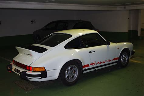 File:Porsche 911 Carrera 3.2 ST.jpg - Wikimedia Commons