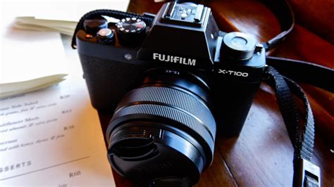 Fujifilm X-T100 Review: a small, retro and adequate mirroless camera