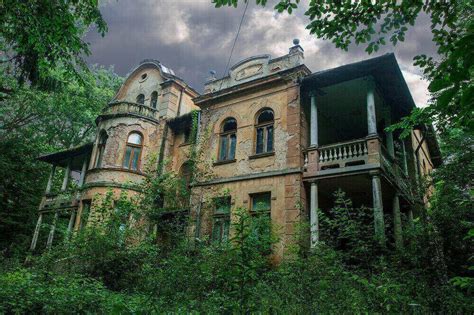 Top 10 most haunted places around the world - top10ns.com