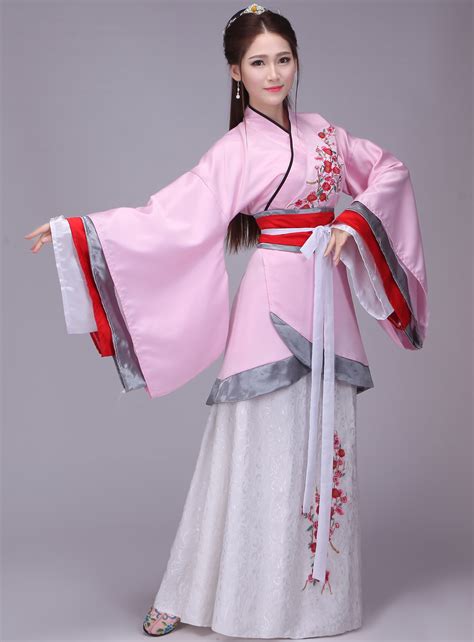 Pin by Uchiha Gà Con on TQ | Japanese traditional dress, Costume dress patterns, Asian outfits