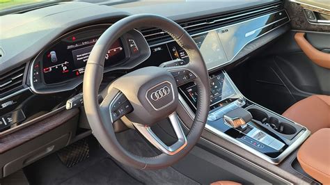 Audi Q7 Interior | Cabinets Matttroy