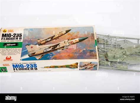 Mig 23 fighter jet model kit -Fotos und -Bildmaterial in hoher Auflösung – Alamy