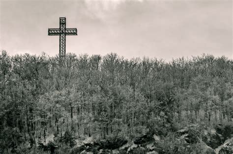 Photo du jour: Mount Royal Cross - Spacing Montreal