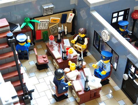 LEGO® MOC: Modular Police Station