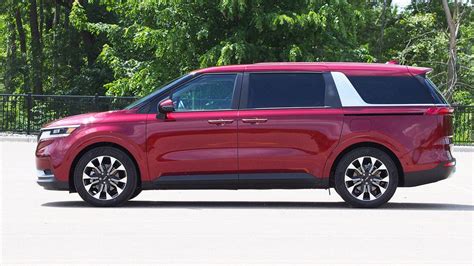 2022 Kia Carnival review: A party on wheels - CNET