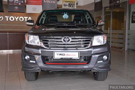 GALLERY: 2015 Toyota Hilux TRD Sportivo – more aggressive looks, racier interior for new ...