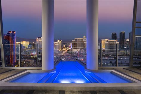 10 Best Cheap Hotels in Las Vegas for Travelers on a Budget