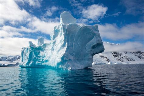 One of the largest icebergs ever recorded breaks off Antarctica ...