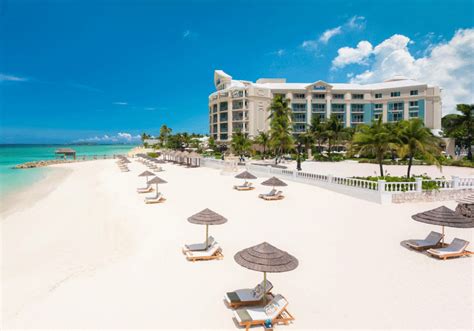 A Comparison of Sandals Resorts in the Bahamas