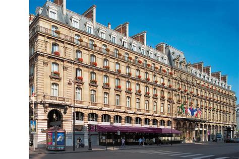 Facade of the Hotel Concorde Opera Paris reflecting the pa… | Flickr