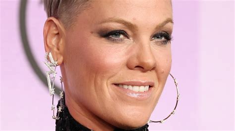 Pink Makes The 2022 AMAs Red Carpet A Family Affair - The List - TrendRadars