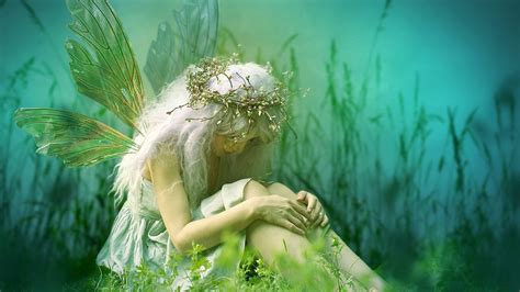 Sad Fairy with Wreath: A 4K Ultra HD Fantasy Wallpaper by Anne Wipf