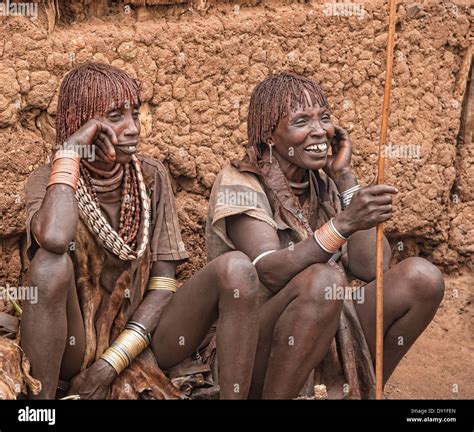 Ethiopia omo valley tribal hi-res stock photography and images - Alamy