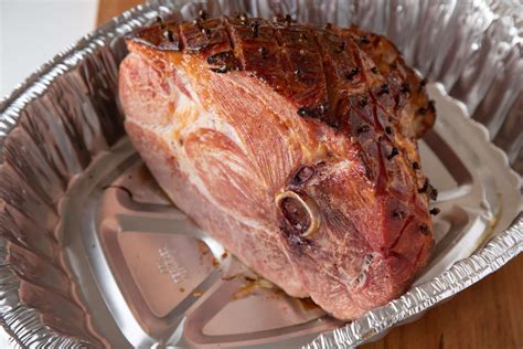 How To Bake Bone-In Shank Half Ham - Recipes.net