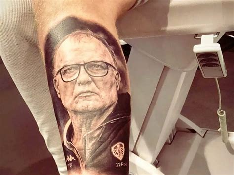 Badge Leeds United Tattoo Designs - Die Hard Leeds United Fan Flies To Amsterdam To Get Marcelo ...