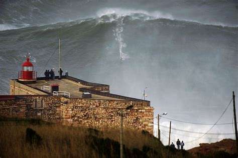 Garrett McNamara surfs possible 100-foot wave - Photo 1 - Pictures - CBS News