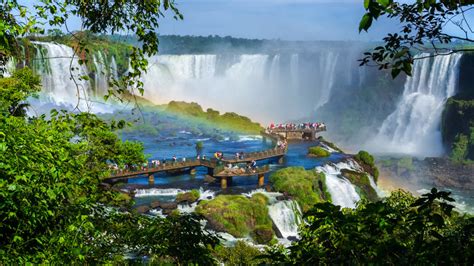 Argentina vs Brazil: Which side of the Iguazu Falls should you travel ...