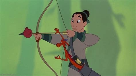 What do tu think of mulan fighting Shan-Yu and his army right after she is wounded? - princesas ...