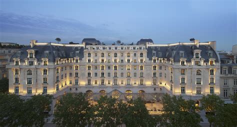 Luxury Hotels Paris Archives - LUXUO