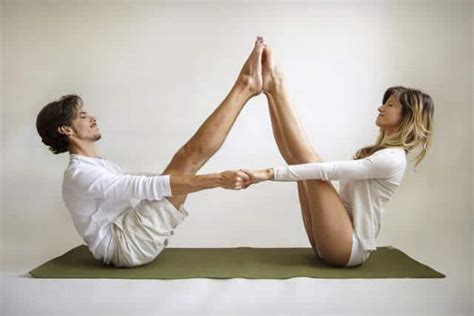 5 Couples Yoga Poses For Beginners - Meditation Magazine