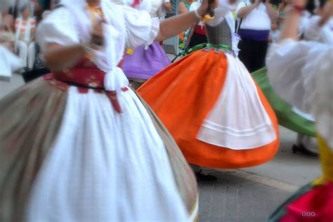 #Valencia #traditions #dances #Ontinyent | Local festivals, Tulle skirt, Festival