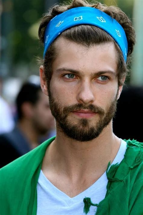 8+ Simple Bandana Hairstyles For Medium Hair Men