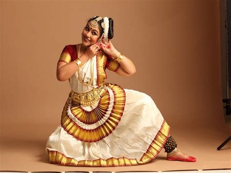 Folk Dance of Kerala. Traditional Dance of Kerala - Lifestyle Fun