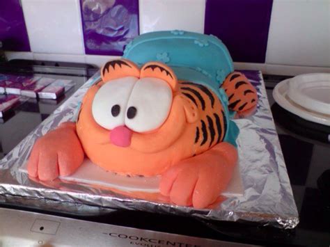 Garfield cake Garfield Cake, Fancy Cakes, Desserts, Food, Tailgate Desserts, Deserts, Essen ...