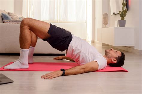 10 Best IT Band Stretches for Hip Pain Relief