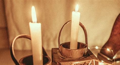 Unlocking the Past: A Journey through Candle History and Use – Be Light Candle RE