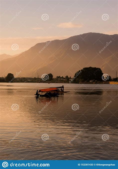 Shikara Boats On Dal Lake With Sunset Dal Lake In Srinagar Jammu And ...